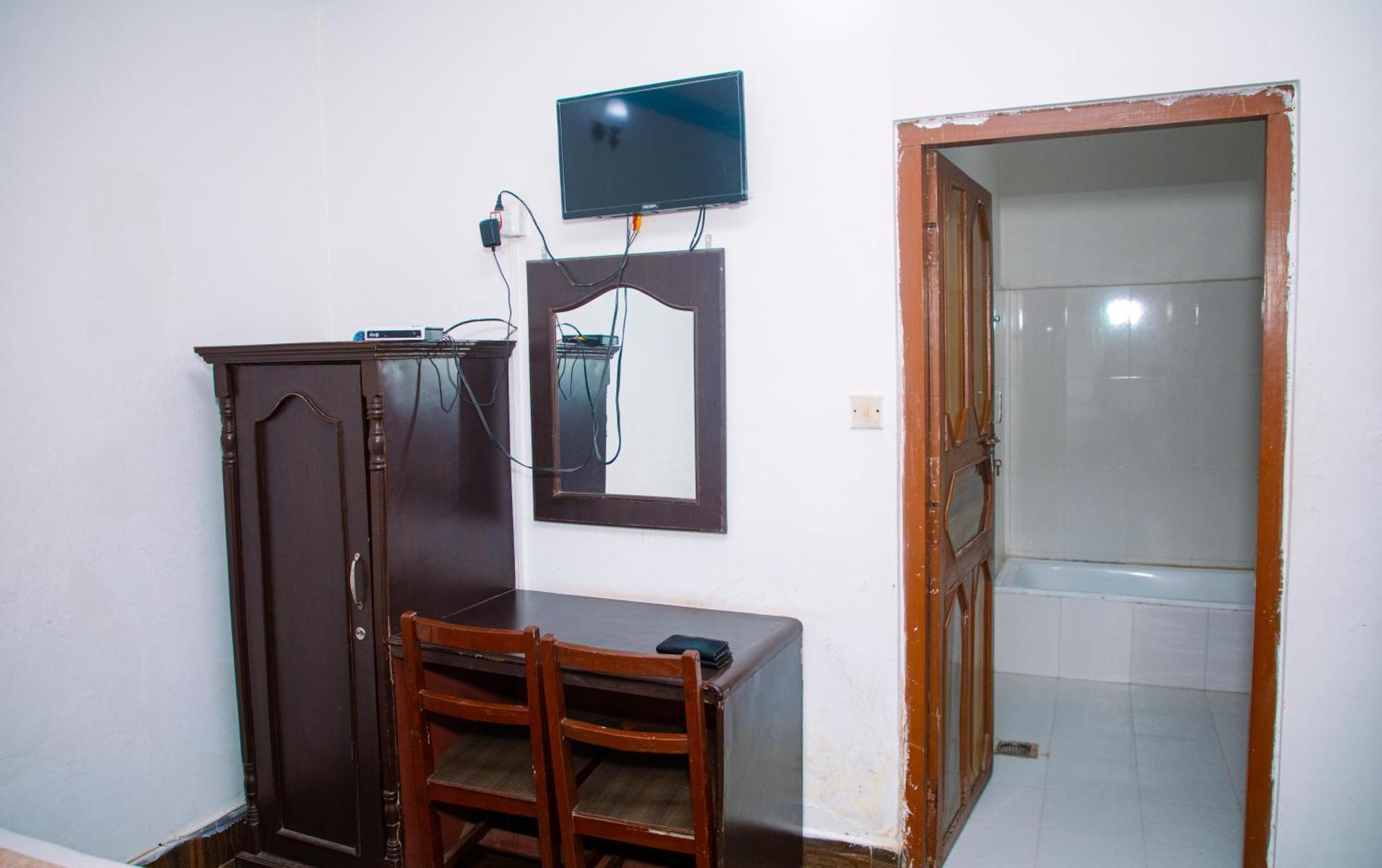 Hotel Shiva'S Dream Sauraha Extérieur photo