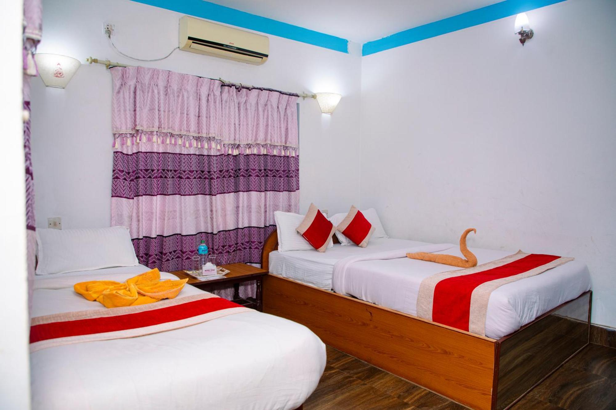 Hotel Shiva'S Dream Sauraha Extérieur photo