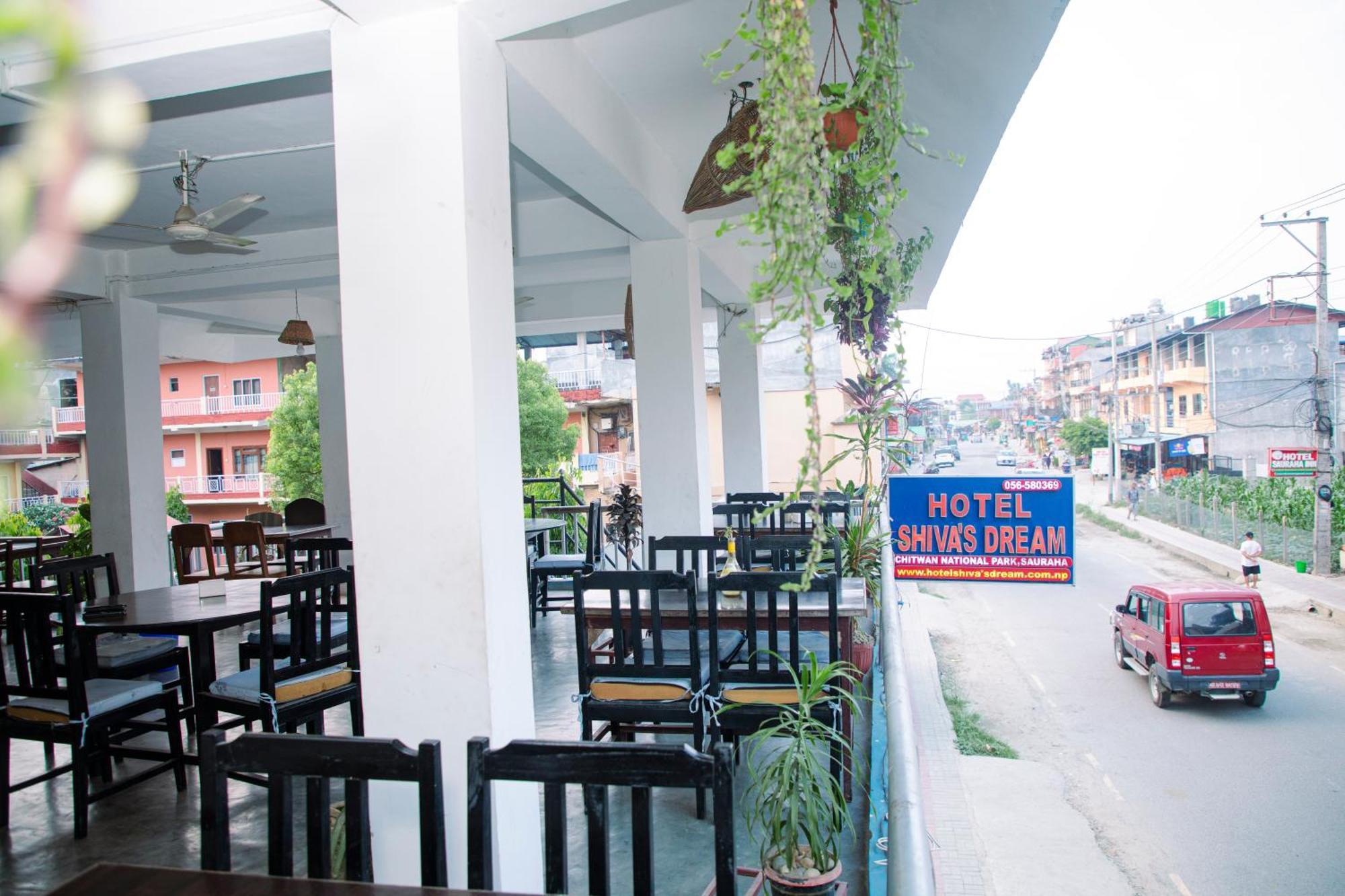 Hotel Shiva'S Dream Sauraha Extérieur photo