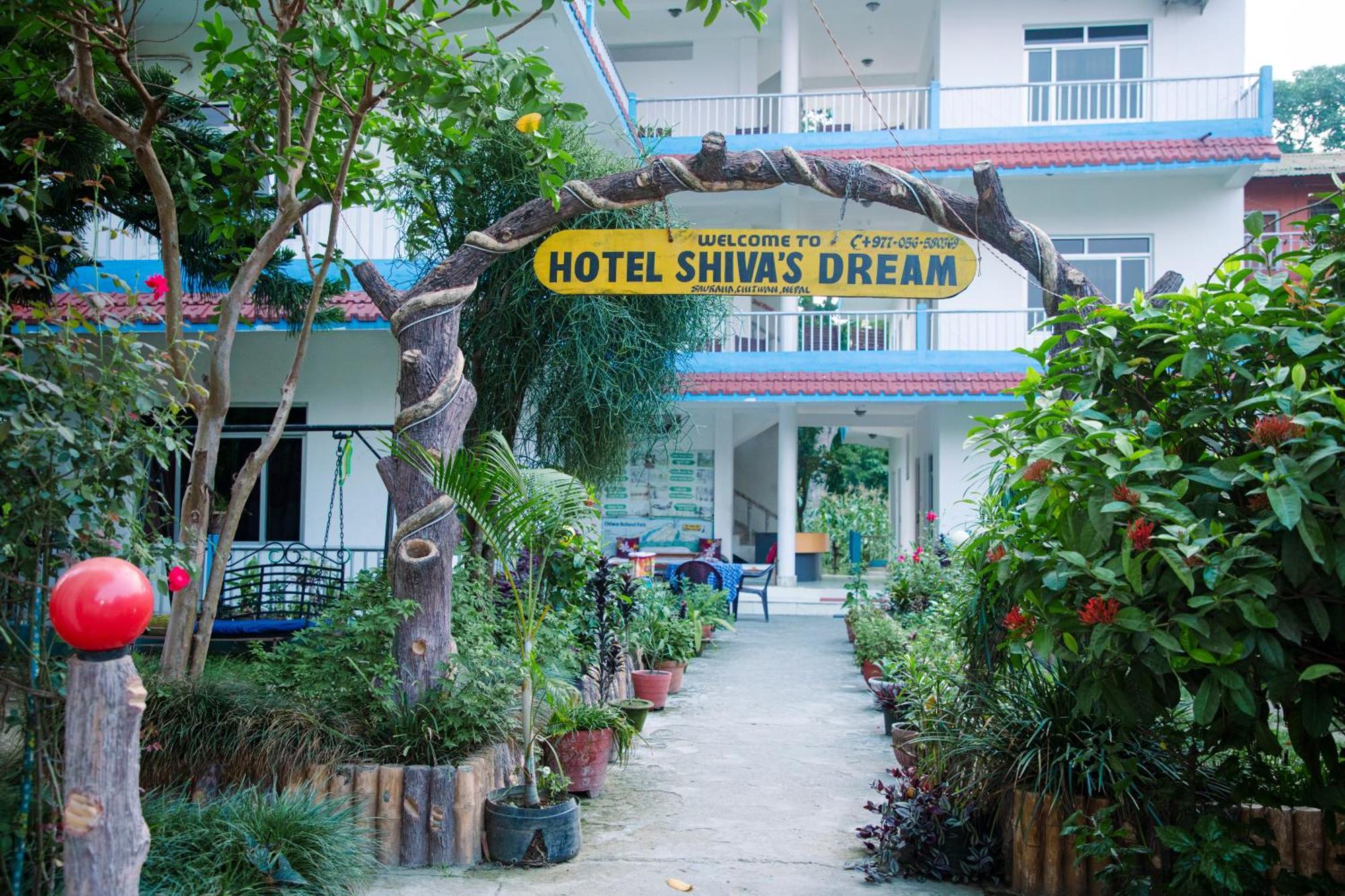 Hotel Shiva'S Dream Sauraha Extérieur photo