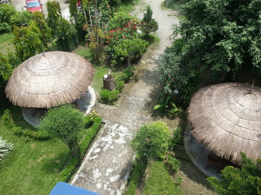 Hotel Shiva'S Dream Sauraha Extérieur photo